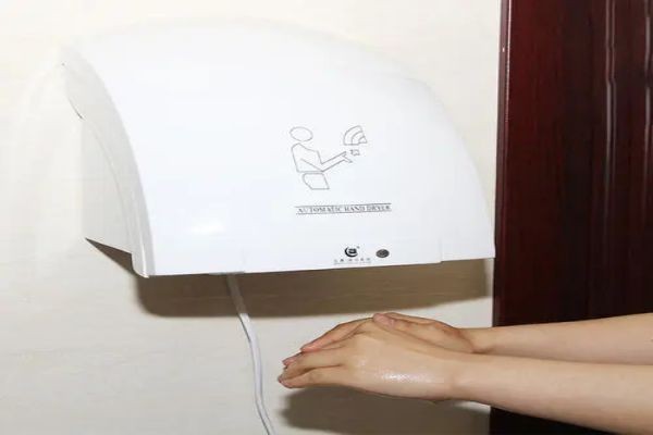 無觸點接近開關傳感器使用原理(圖1) 1-210Z6102335295.jpg