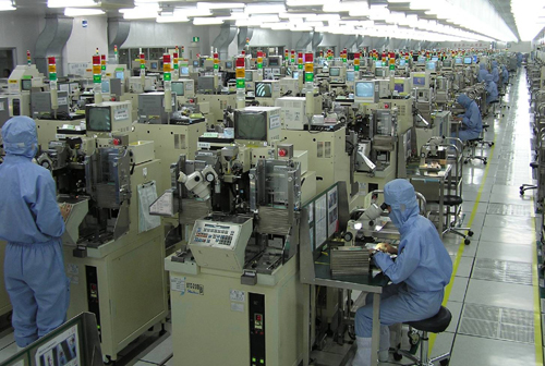 半導(dǎo)體制造企業(yè)大量新增 技術(shù)人才成為制約產(chǎn)能提升的關(guān)鍵(圖2) 1-2111031I634543.jpg