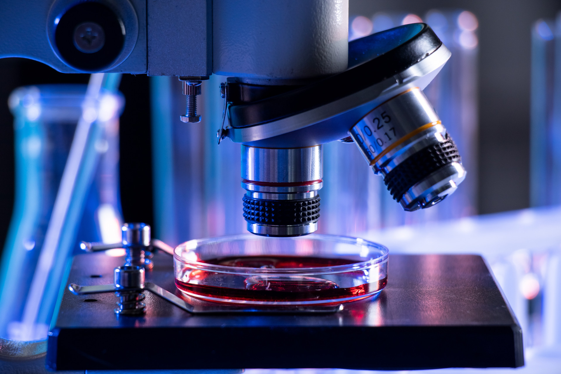 浦項科技大學首次實現自然光譜負折射 并提出垂直雙曲超材料的制造方法(圖1) 1-211122132231344.jpg