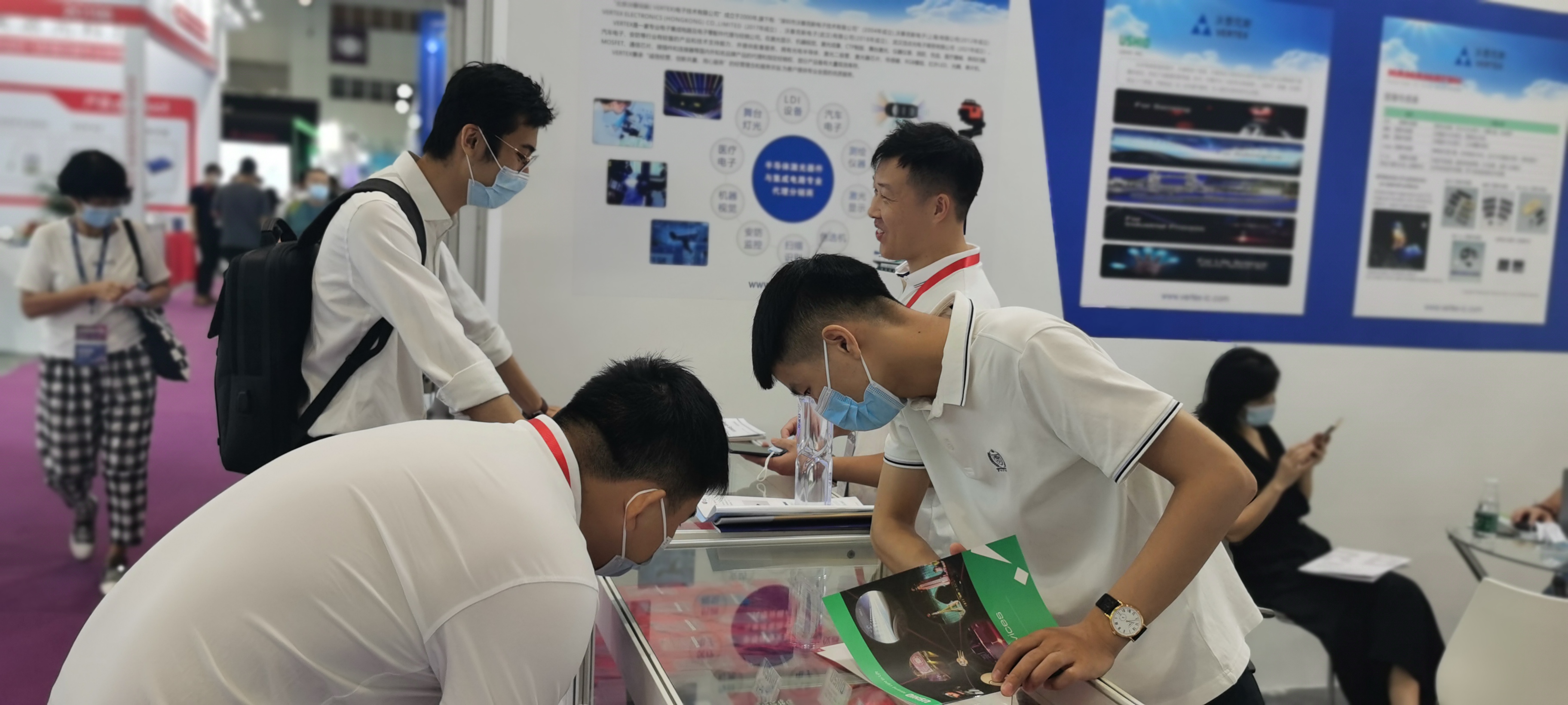 2022深圳光博會將于9月7-9日舉辦 頂點光電子邀您前來洽談(圖3) 1-220H614413GW.jpg